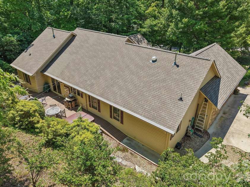 25 Arnie Drive, Etowah, NC 28729.  MLS# CAR4408275, YatesRealty ID 43310. 
