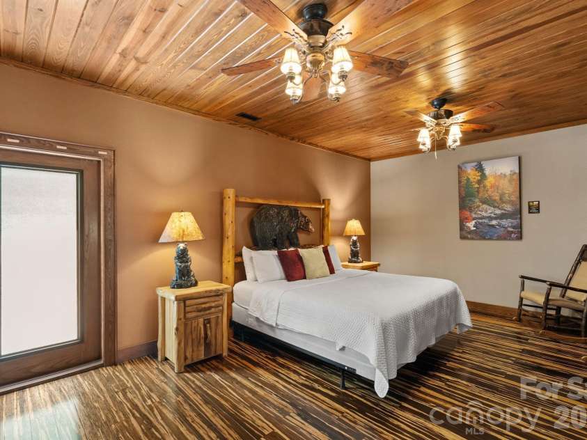 100 Moonshineholler Drive, Maggie Valley, NC 28751.  MLS# CAR4412066, YatesRealty ID 43311. 