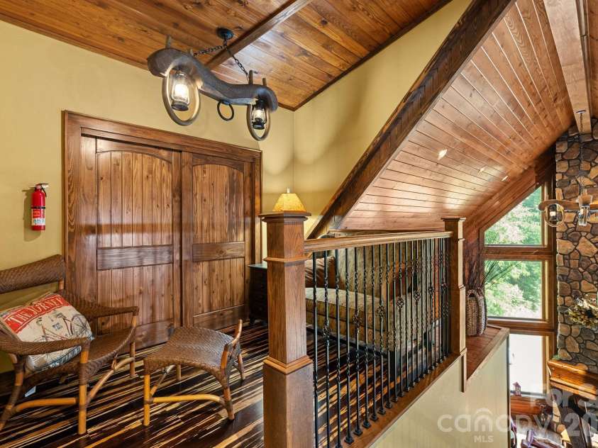 100 Moonshineholler Drive, Maggie Valley, NC 28751.  MLS# CAR4412066, YatesRealty ID 43311. 