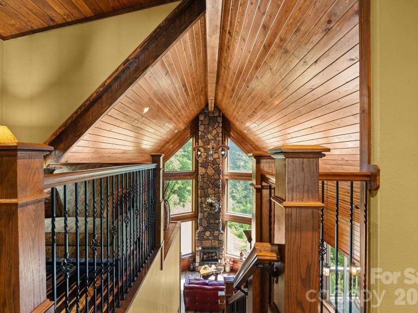100 Moonshineholler Drive, Maggie Valley, NC 28751.  MLS# CAR4412066, YatesRealty ID 43311. 