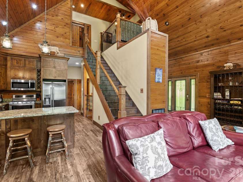 100 Moonshineholler Drive, Maggie Valley, NC 28751.  MLS# CAR4412066, YatesRealty ID 43311. 