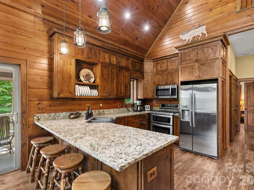 100 Moonshineholler Drive, Maggie Valley, NC 28751.  MLS# CAR4412066, YatesRealty ID 43311. 