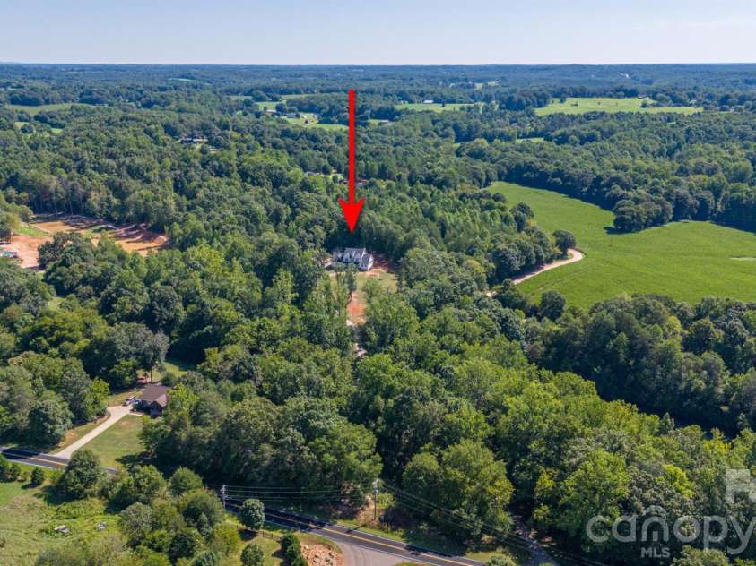 378 Walnut Tree Road, Statesville, NC 28625.  MLS# CAR4412622, YatesRealty ID 43312. 