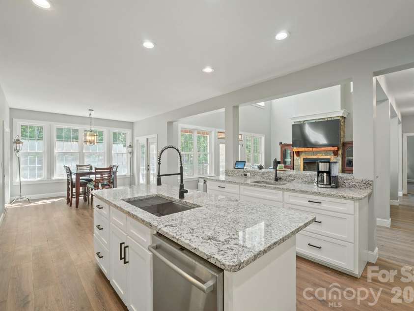 378 Walnut Tree Road, Statesville, NC 28625.  MLS# CAR4412622, YatesRealty ID 43312. 