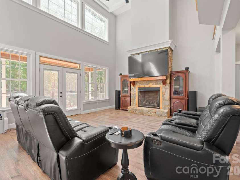 378 Walnut Tree Road, Statesville, NC 28625.  MLS# CAR4412622, YatesRealty ID 43312. 