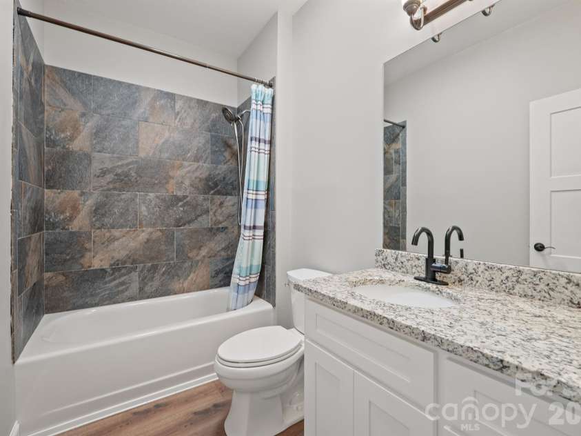 378 Walnut Tree Road, Statesville, NC 28625.  MLS# CAR4412622, YatesRealty ID 43312. 