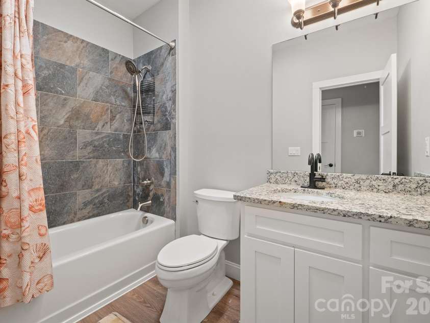 378 Walnut Tree Road, Statesville, NC 28625.  MLS# CAR4412622, YatesRealty ID 43312. 
