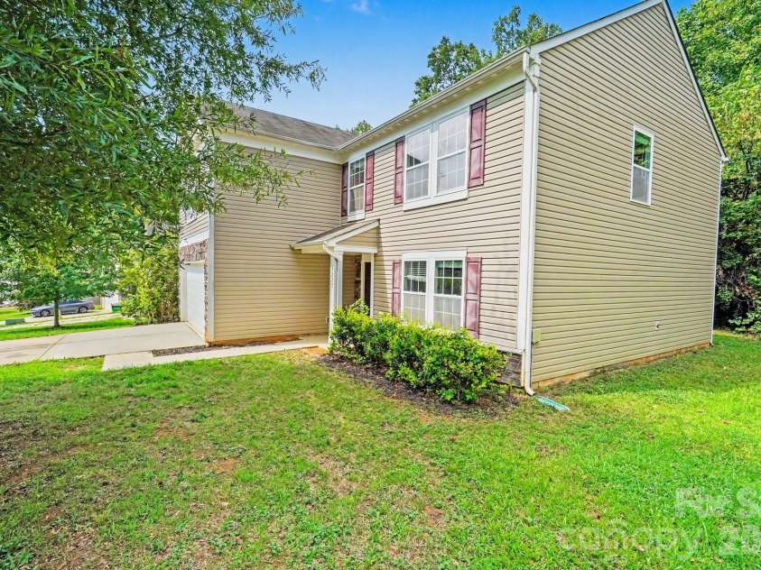 7227 Cypress Ridge Drive, Charlotte, NC 28262.  MLS# CAR4406477, YatesRealty ID 43313. 