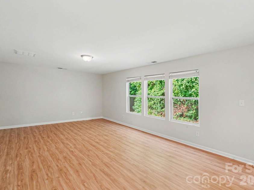 7227 Cypress Ridge Drive, Charlotte, NC 28262.  MLS# CAR4406477, YatesRealty ID 43313. 