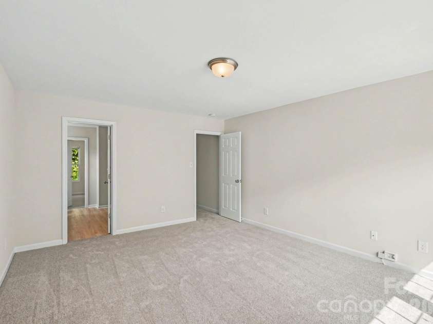 7227 Cypress Ridge Drive, Charlotte, NC 28262.  MLS# CAR4406477, YatesRealty ID 43313. 
