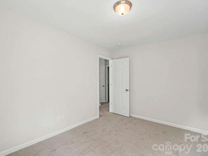 7227 Cypress Ridge Drive, Charlotte, NC 28262.  MLS# CAR4406477, YatesRealty ID 43313. 