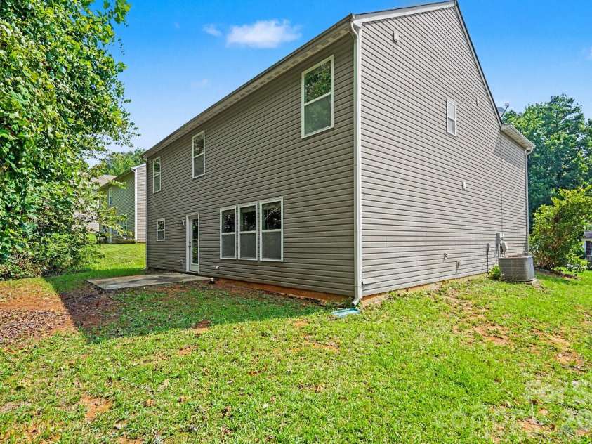7227 Cypress Ridge Drive, Charlotte, NC 28262.  MLS# CAR4406477, YatesRealty ID 43313. 