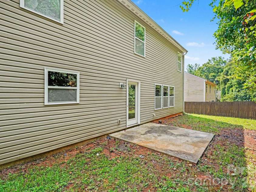 7227 Cypress Ridge Drive, Charlotte, NC 28262.  MLS# CAR4406477, YatesRealty ID 43313. 