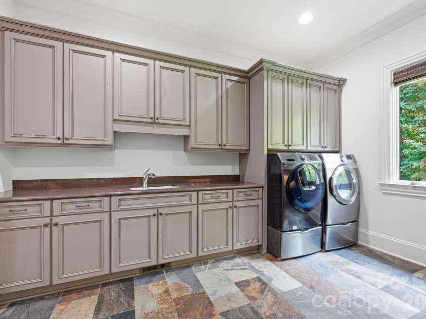 111 Quaker Road, Mooresville, NC 28117.  MLS# CAR4407385, YatesRealty ID 43314. Laundry Room