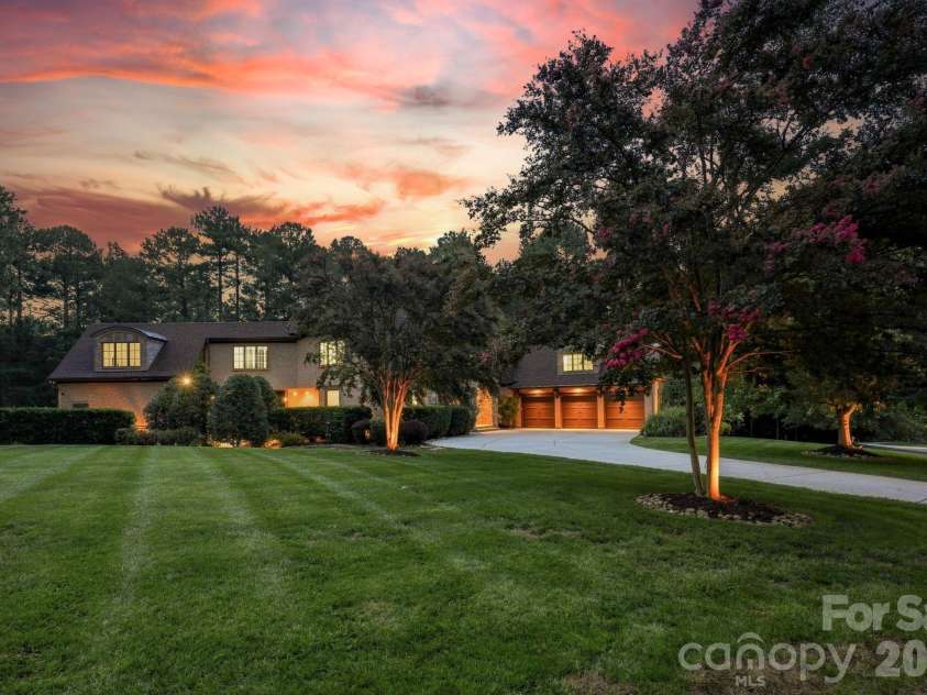 111 Quaker Road, Mooresville, NC 28117.  MLS# CAR4407385, YatesRealty ID 43314. Welcome Home!