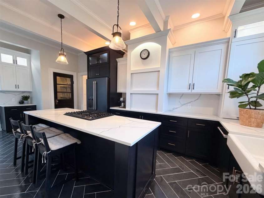 925 Main Street, Albemarle, NC 28001.  MLS# CAR4411187, YatesRealty ID 43315. 