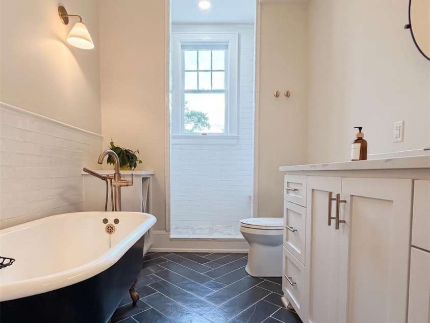 925 Main Street, Albemarle, NC 28001.  MLS# CAR4411187, YatesRealty ID 43315. 
