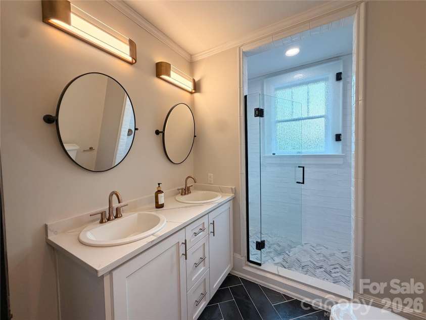 925 Main Street, Albemarle, NC 28001.  MLS# CAR4411187, YatesRealty ID 43315. 