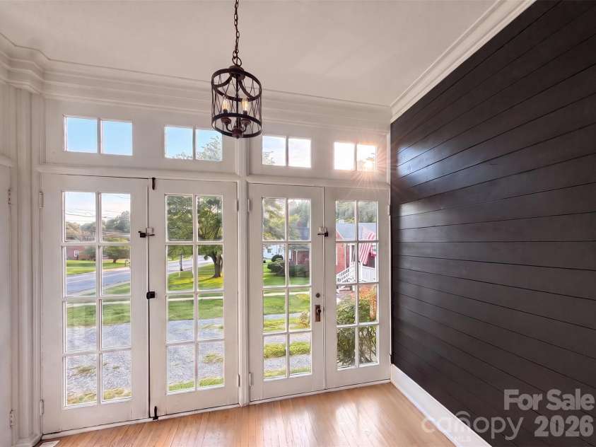 925 Main Street, Albemarle, NC 28001.  MLS# CAR4411187, YatesRealty ID 43315. Sunroom