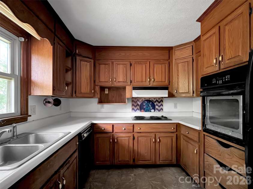 101 Cactus Loop, Sylva, NC 28779.  MLS# CAR4403966, YatesRealty ID 43317. 
