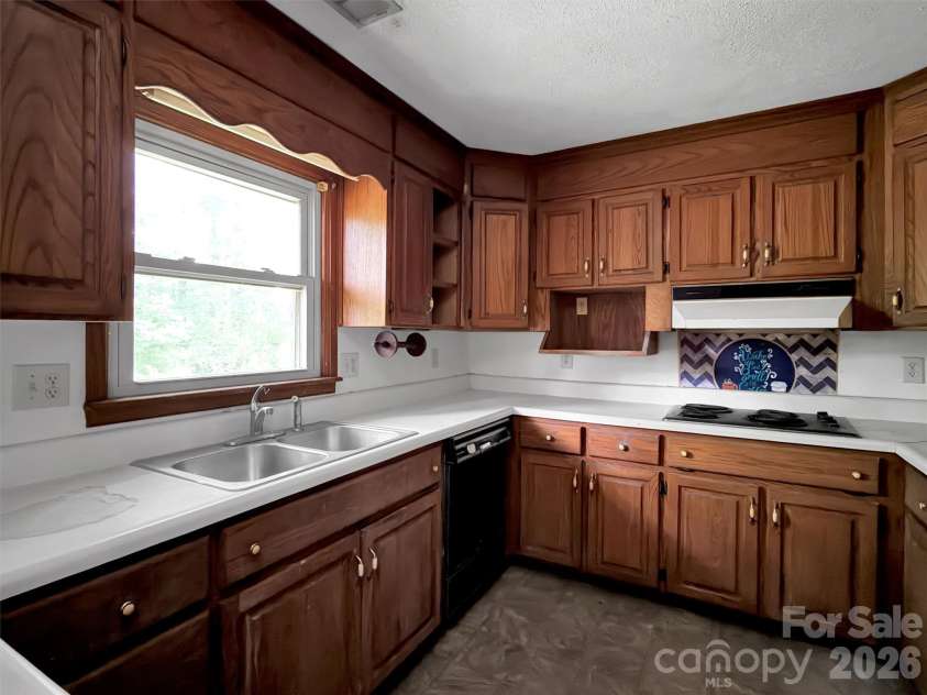 101 Cactus Loop, Sylva, NC 28779.  MLS# CAR4403966, YatesRealty ID 43317. 