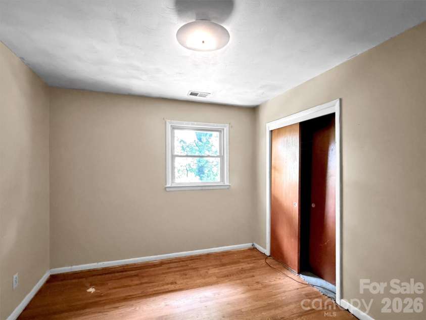 101 Cactus Loop, Sylva, NC 28779.  MLS# CAR4403966, YatesRealty ID 43317. 