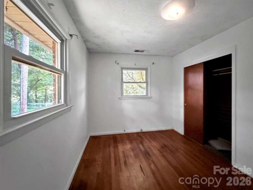 101 Cactus Loop, Sylva, NC 28779.  MLS# CAR4403966, YatesRealty ID 43317. 