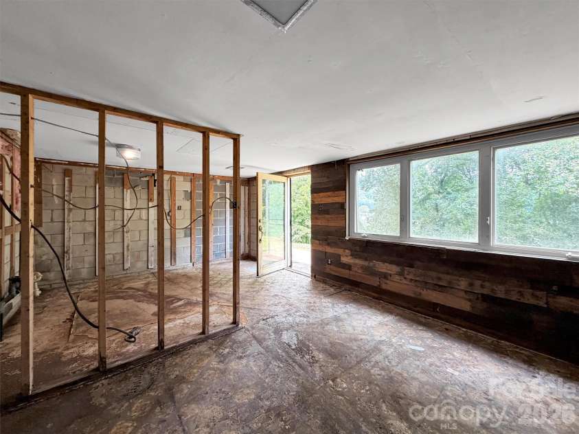 101 Cactus Loop, Sylva, NC 28779.  MLS# CAR4403966, YatesRealty ID 43317. 