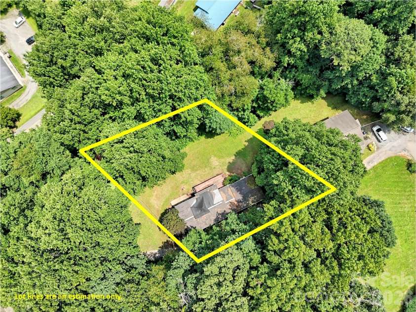 101 Cactus Loop, Sylva, NC 28779.  MLS# CAR4403966, YatesRealty ID 43317. 