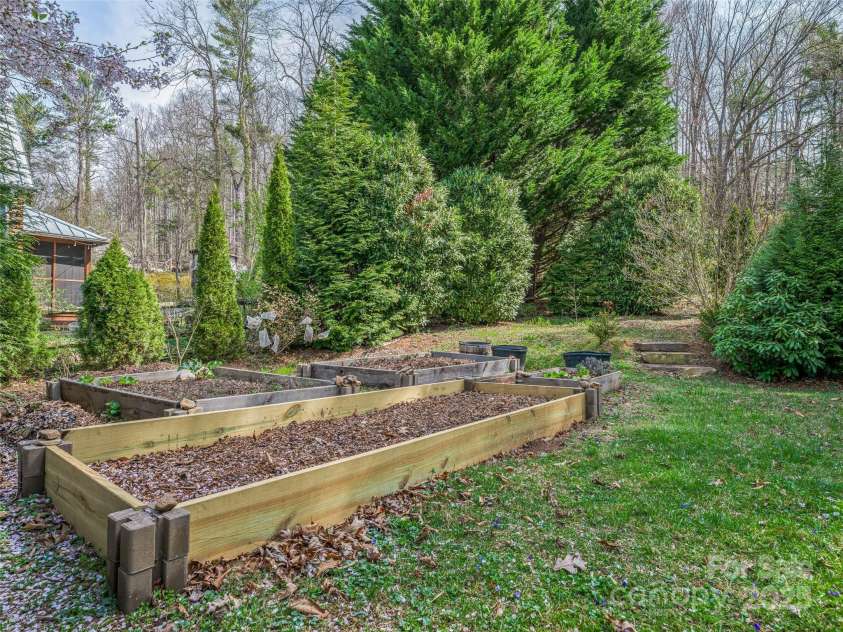 52 Beaverdam Knoll Road, Asheville, NC 28804.  MLS# CAR4242445, YatesRealty ID 4332. Garden beds in place for your vegetables and herbs!