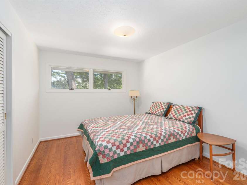 38 Forest View Drive, Asheville, NC 28804.  MLS# CAR4408592, YatesRealty ID 43321. 