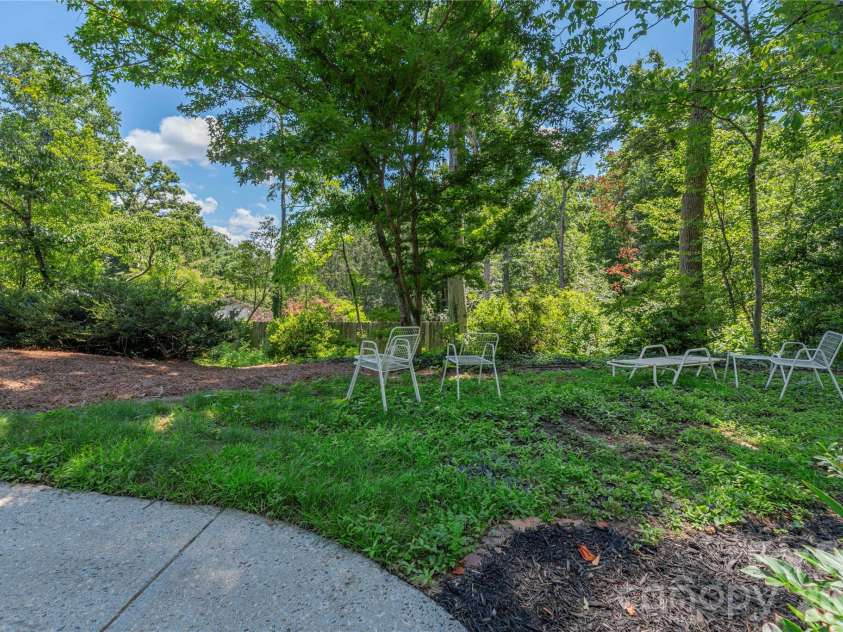38 Forest View Drive, Asheville, NC 28804.  MLS# CAR4408592, YatesRealty ID 43321. 