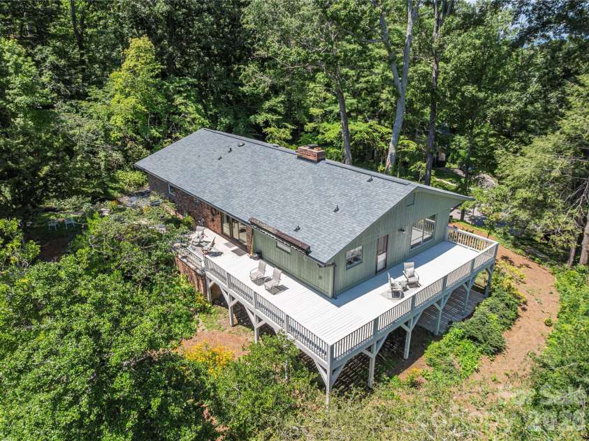 38 Forest View Drive, Asheville, NC 28804.  MLS# CAR4408592, YatesRealty ID 43321. 