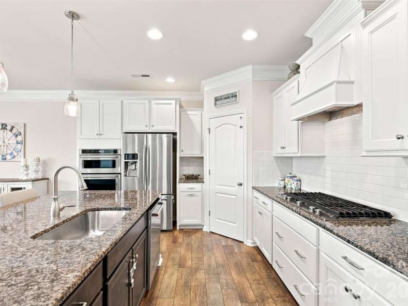 1030 Squire Drive, Indian Land, SC 29707.  MLS# CAR4408694, YatesRealty ID 43322. Kitchen