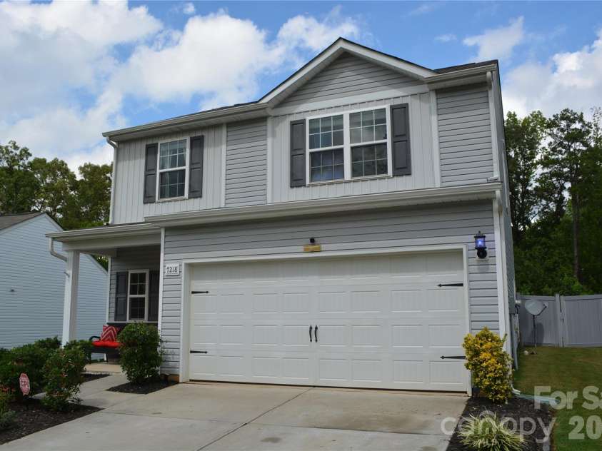 7218 Cuddington Drive, Charlotte, NC 28215.  MLS# CAR4407800, YatesRealty ID 43327. 