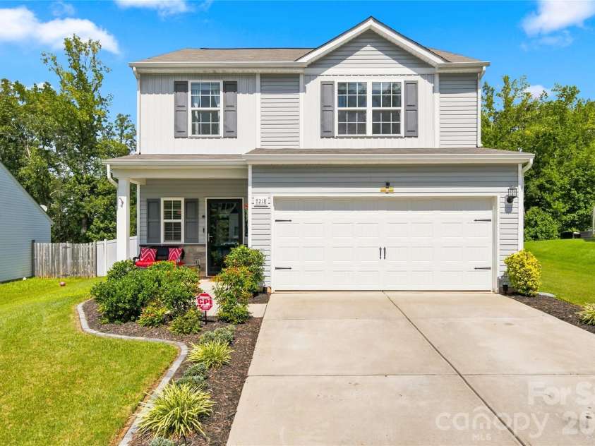 7218 Cuddington Drive, Charlotte, NC 28215.  MLS# CAR4407800, YatesRealty ID 43327. 