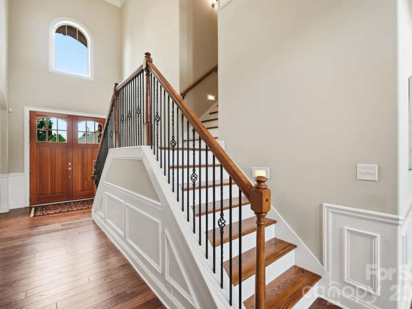 5104 Brynmar Drive, Waxhaw, NC 28173.  MLS# CAR4408350, YatesRealty ID 43328. 