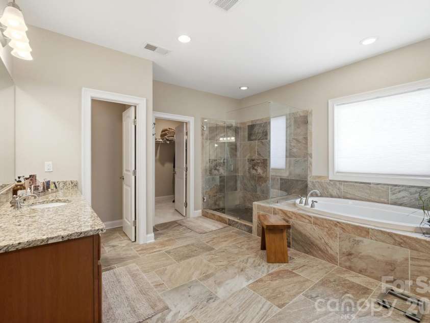 5104 Brynmar Drive, Waxhaw, NC 28173.  MLS# CAR4408350, YatesRealty ID 43328. 