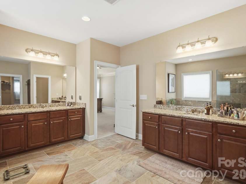 5104 Brynmar Drive, Waxhaw, NC 28173.  MLS# CAR4408350, YatesRealty ID 43328. 