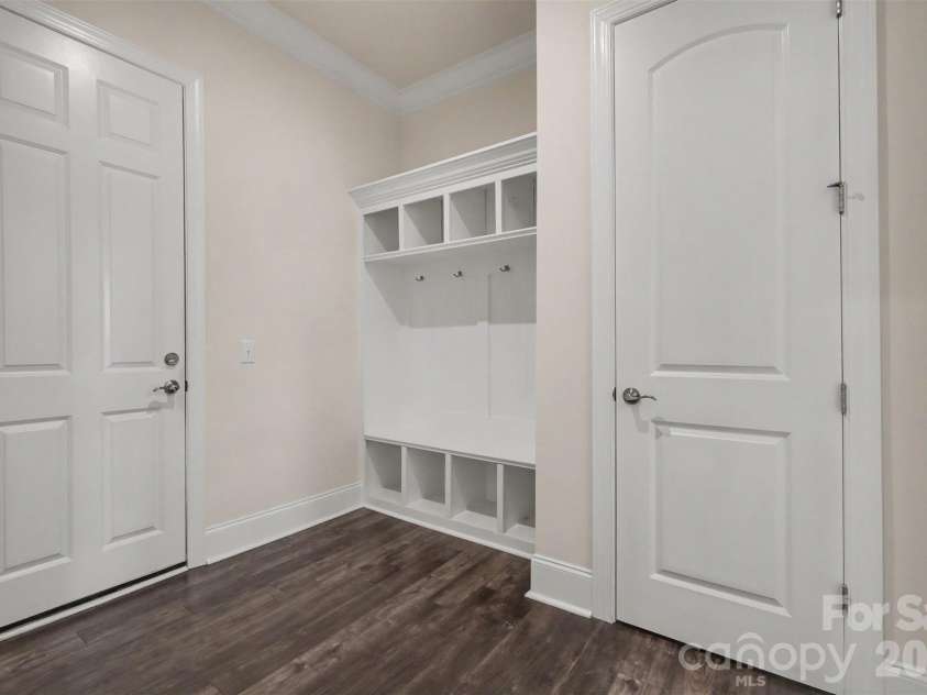 12722 Rusty Blackbird Way, Charlotte, NC 28278.  MLS# CAR4408935, YatesRealty ID 43329. 