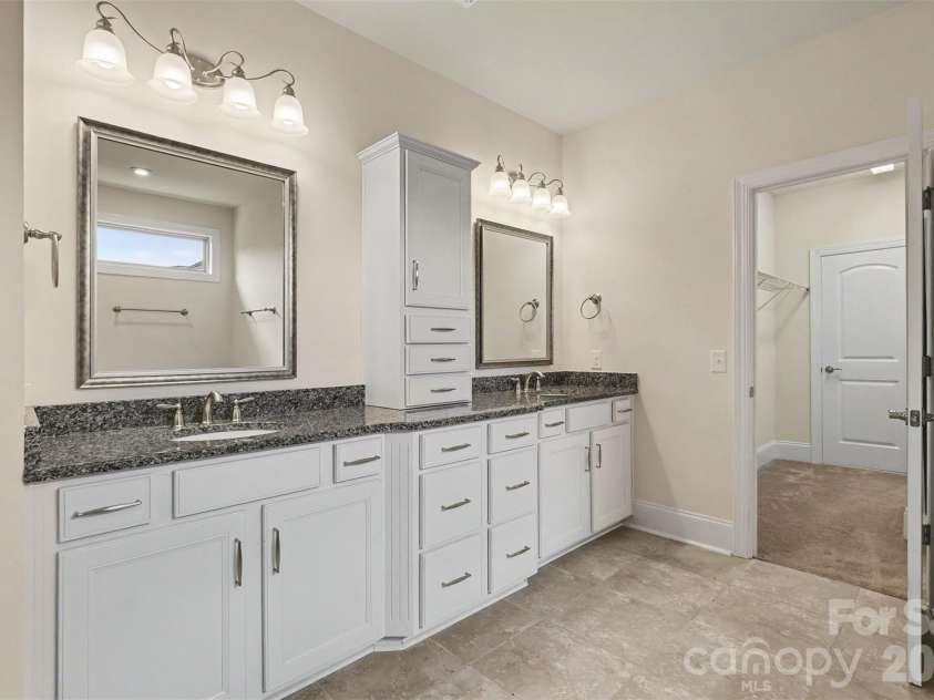12722 Rusty Blackbird Way, Charlotte, NC 28278.  MLS# CAR4408935, YatesRealty ID 43329. 
