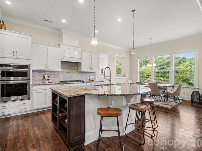 12722 Rusty Blackbird Way, Charlotte, NC 28278.  MLS# CAR4408935, YatesRealty ID 43329. 