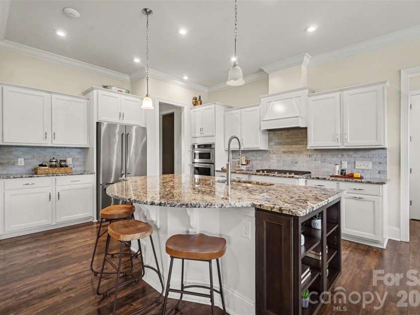 12722 Rusty Blackbird Way, Charlotte, NC 28278.  MLS# CAR4408935, YatesRealty ID 43329. 