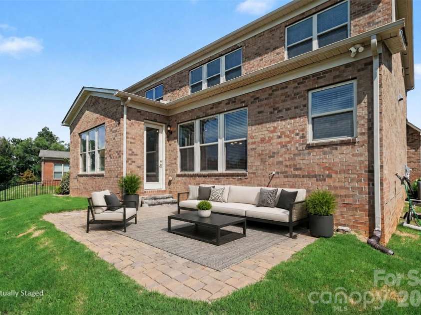 12722 Rusty Blackbird Way, Charlotte, NC 28278.  MLS# CAR4408935, YatesRealty ID 43329. 