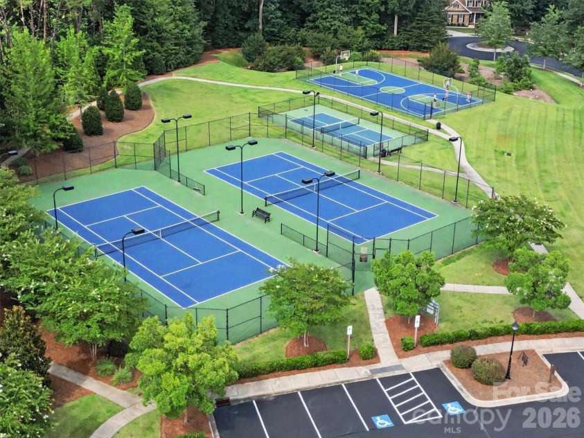 12722 Rusty Blackbird Way, Charlotte, NC 28278.  MLS# CAR4408935, YatesRealty ID 43329. 