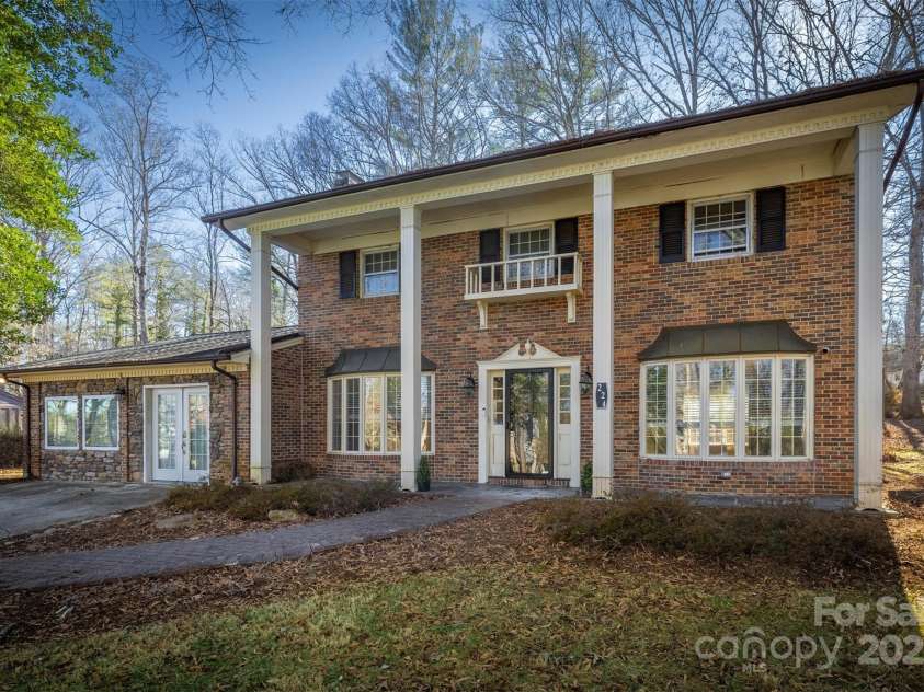 224 Camelot Drive, Morganton, NC 28655.  MLS# CAR4160972, YatesRealty ID 4333. 