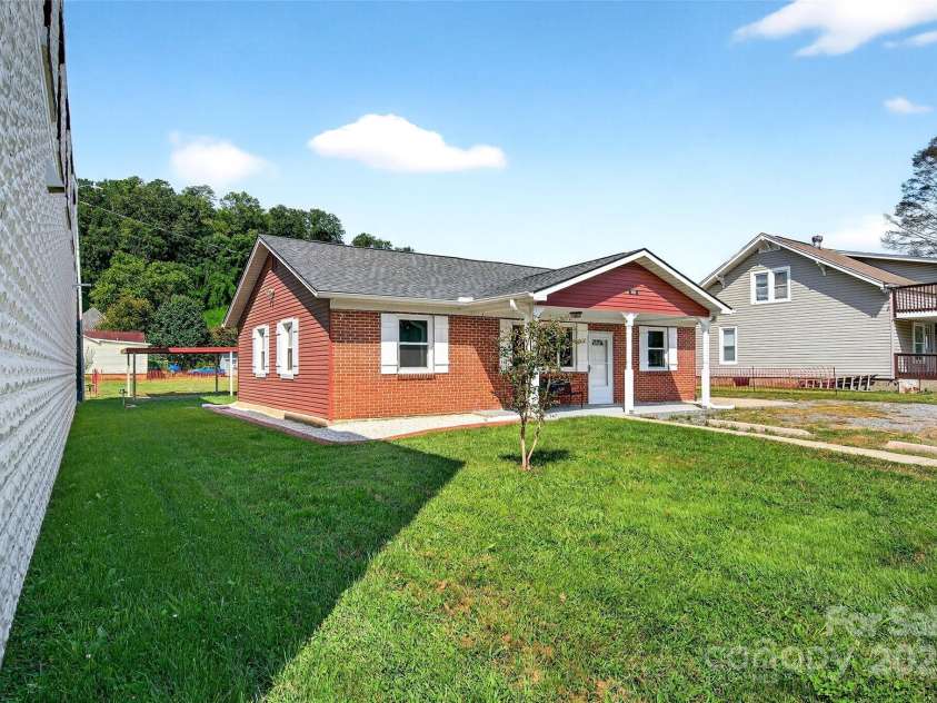 262 Catawba Avenue, Old Fort, NC 28762.  MLS# CAR4297674, YatesRealty ID 4333. 