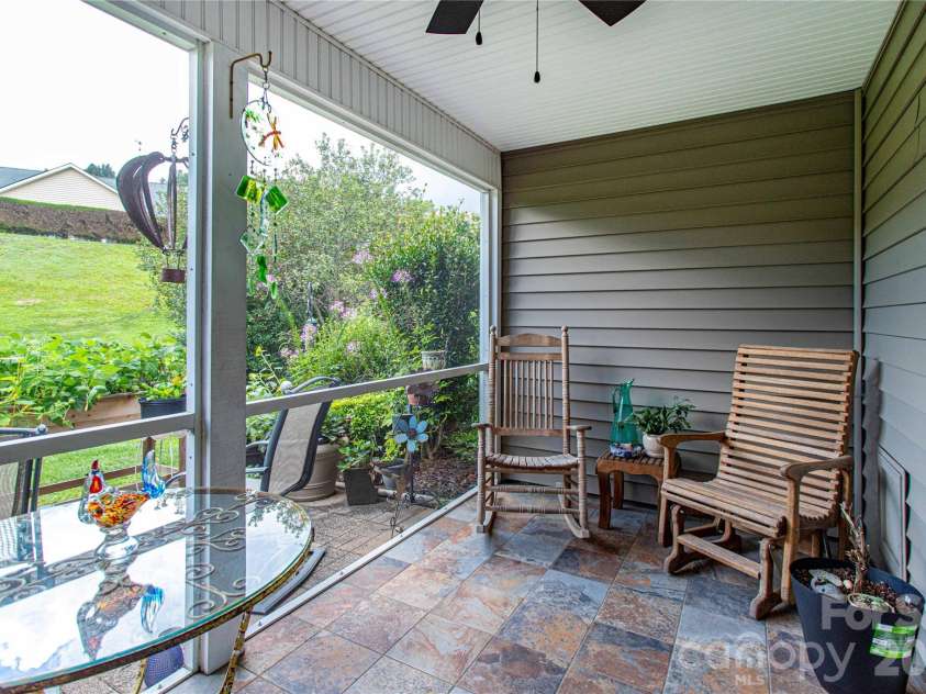 5303 Wood Duck Way, Hendersonville, NC 28792.  MLS# CAR4412210, YatesRealty ID 43331. 