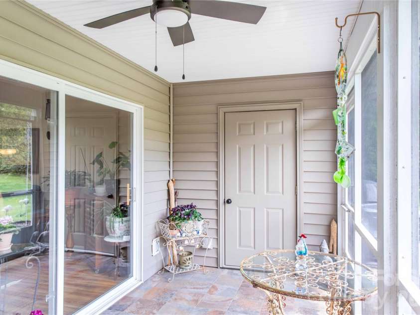 5303 Wood Duck Way, Hendersonville, NC 28792.  MLS# CAR4412210, YatesRealty ID 43331. 