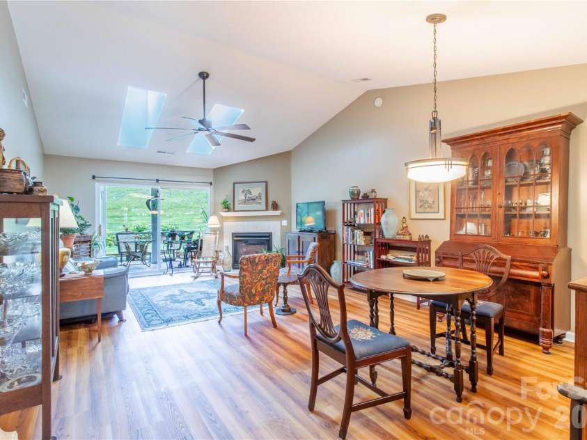5303 Wood Duck Way, Hendersonville, NC 28792.  MLS# CAR4412210, YatesRealty ID 43331. 